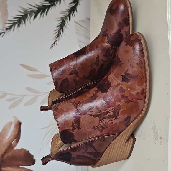 Sofft Sacora Italian Leather Floral Ankle Boots Booties, Sz 7, Boho, Festival - Picture 3 of 11